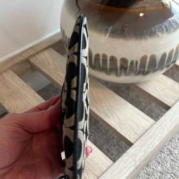 Mini Coach wristlet - Picture 5 of 7